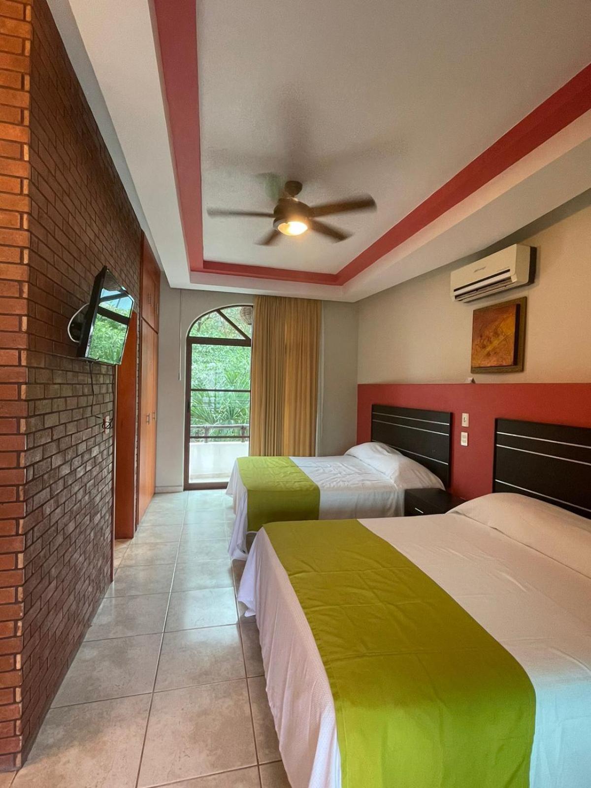 Hotel Y Suites Los Encantos Sayulita Exterior foto